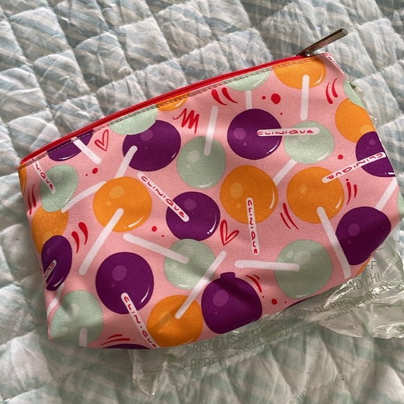 Clinique travel size bundle - Picture 3 of 3